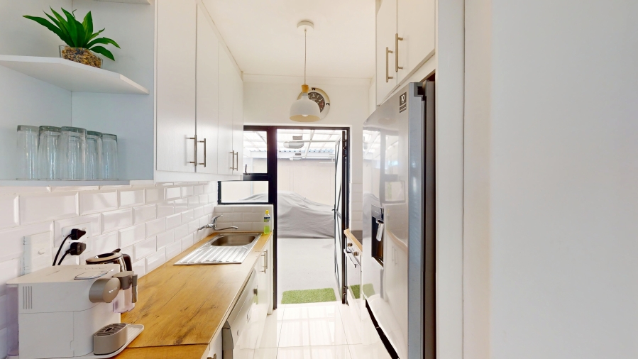 4 Bedroom Property for Sale in Rondevlei Park Western Cape